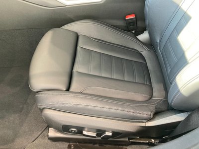 صورة مصغرة 23 لـ 2025 BMW 3 SERIES