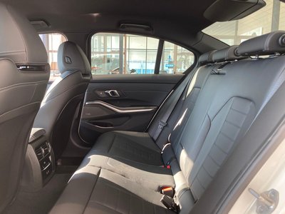 صورة مصغرة 24 لـ 2025 BMW 3 SERIES