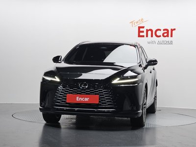 صورة 2 لـ 2023 Lexus RX