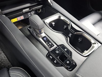 صورة مصغرة 12 لـ 2023 Lexus RX