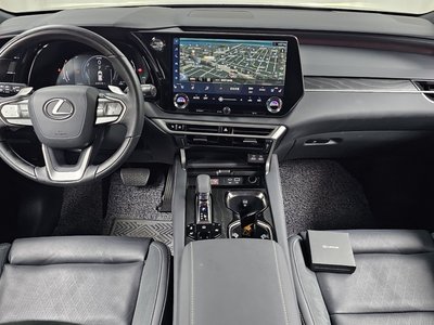 صورة 5 لـ 2023 Lexus RX