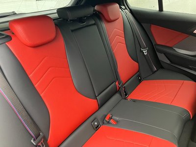2025 BMW 1 SERIES 照片 10