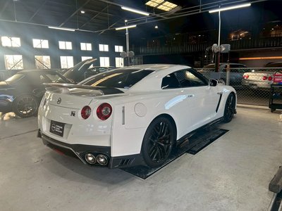 NISSAN GT-R - 4