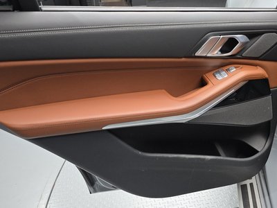 2024 BMW X7 — миниатюра 15