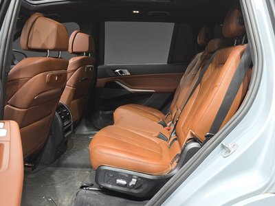 2024 BMW X7 — миниатюра 18