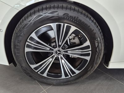 MERCEDES-BENZ E-CLASS - 6