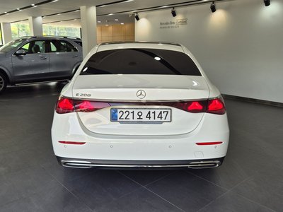 MERCEDES-BENZ E-CLASS - 3