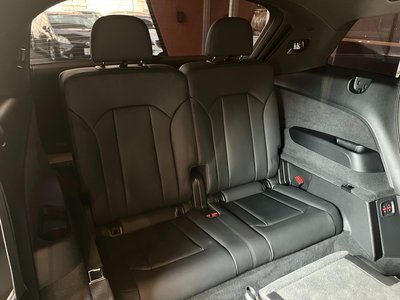 AUDI Q7 - 10