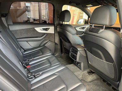 AUDI Q7 - 8