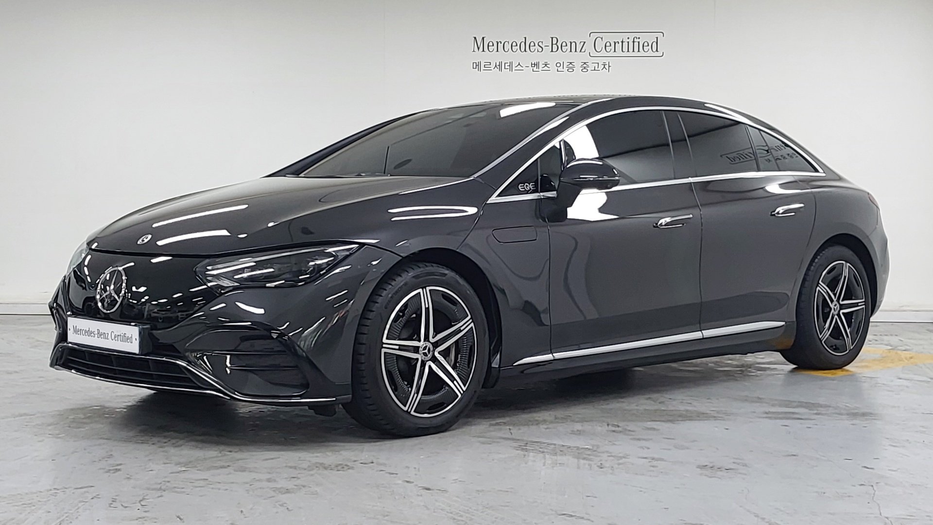 MERCEDES-BENZ EQE - View 1