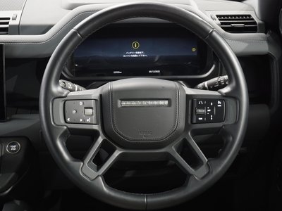 LAND ROVER DEFENDER - 10