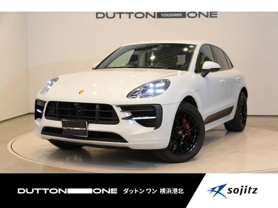 PORSCHE MACAN - 1