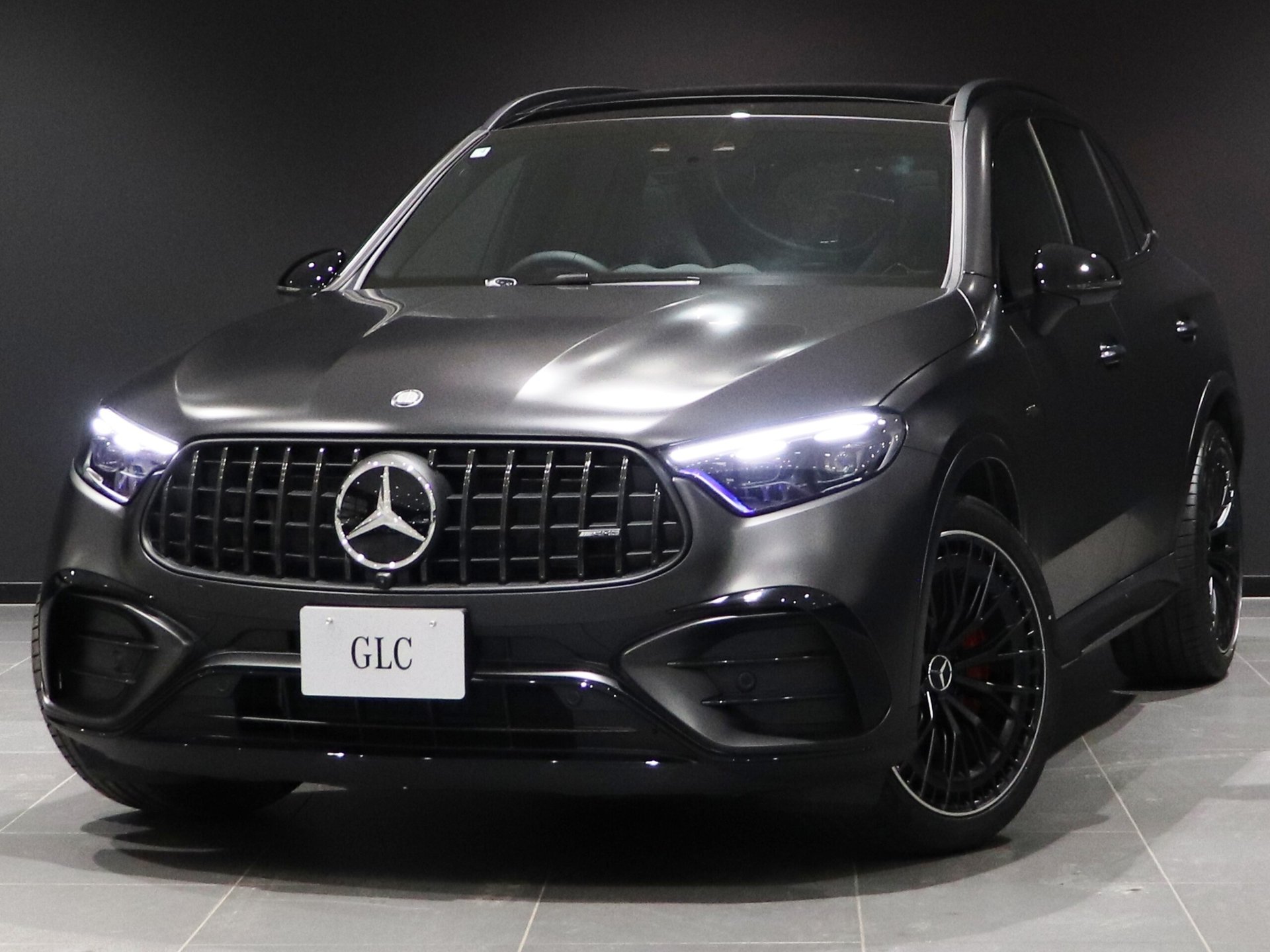 MERCEDES-BENZ GLC AMG - View 1
