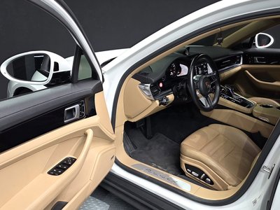 PORSCHE PANAMERA - 10