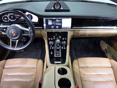 PORSCHE PANAMERA - 5