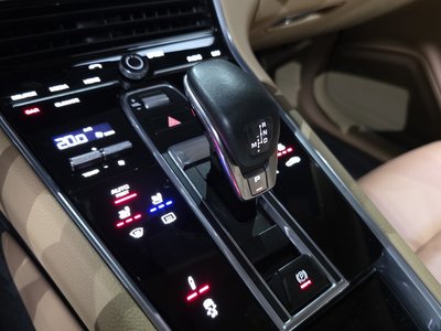 PORSCHE PANAMERA - 9