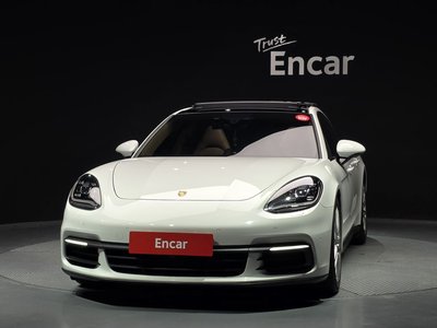 PORSCHE PANAMERA - 2
