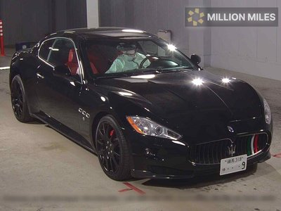 MASERATI GRANTURISMO - 1