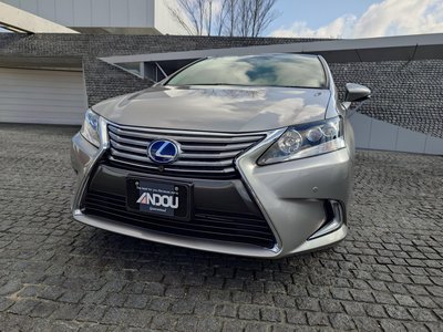 LEXUS HS - 6