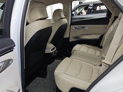 2021 Genesis GV70 thumbnail 16