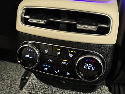 2021 Genesis GV70 thumbnail 25