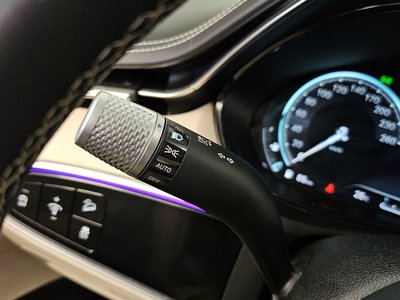 2021 Genesis GV70 thumbnail 35