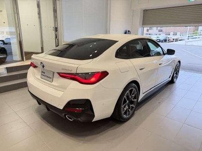 2025 BMW 4 SERIES photo 2
