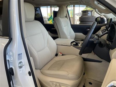 2024 Toyota LAND CRUISER 300 — миниатюра 28