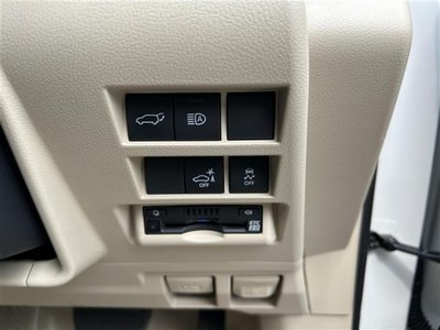2024 Toyota LAND CRUISER 300 — миниатюра 25