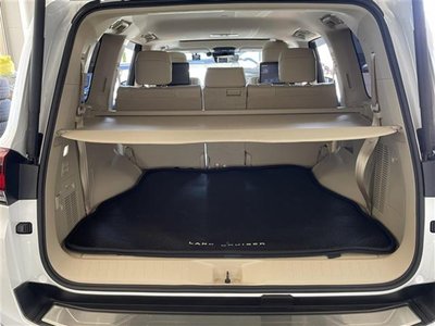 2024 Toyota LAND CRUISER 300 — миниатюра 34