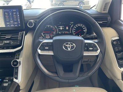 2024 Toyota LAND CRUISER 300 — миниатюра 20
