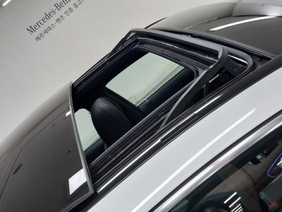 2025 Mercedes-BENZ GLE — миниатюра 12