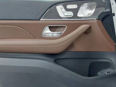 2025 Mercedes-BENZ GLE — миниатюра 15