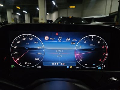 2025 Mercedes-BENZ E-CLASS — миниатюра 12