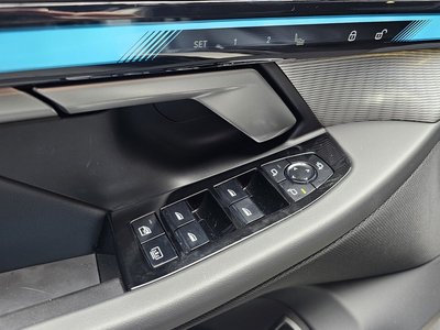 2025 BMW 5 SERIES thumbnail 26