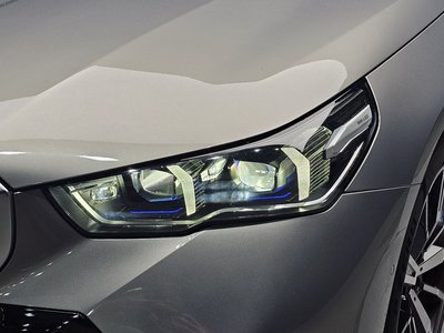 2025 BMW 5 SERIES — фото 9