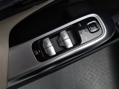 2025 Mercedes-BENZ E-CLASS — миниатюра 28