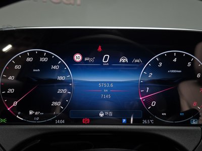 2025 Mercedes-BENZ E-CLASS — миниатюра 11