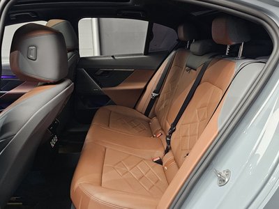صورة مصغرة 18 لـ 2026 BMW 5 SERIES