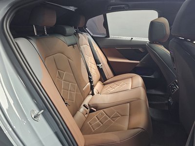 صورة مصغرة 17 لـ 2026 BMW 5 SERIES