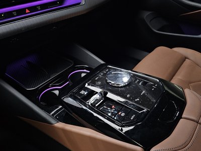 صورة مصغرة 12 لـ 2026 BMW 5 SERIES