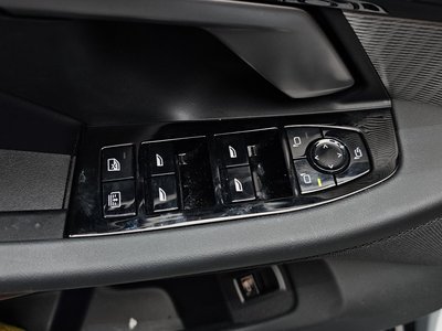 صورة مصغرة 25 لـ 2026 BMW 5 SERIES