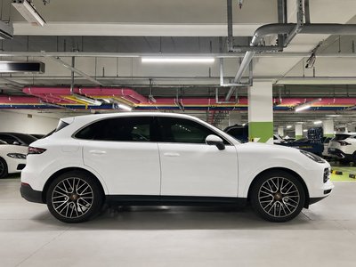 صورة 3 لـ 2021 Porsche CAYENNE