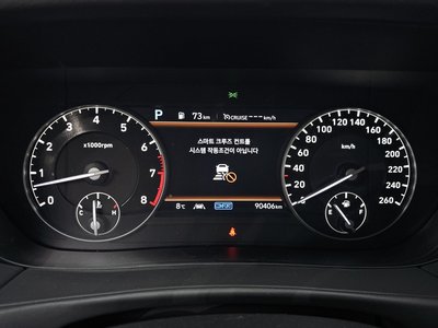 GENESIS G90 - 8