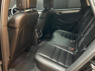 PORSCHE MACAN - 9