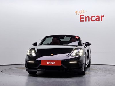 صورة 2 لـ 2019 Porsche 718