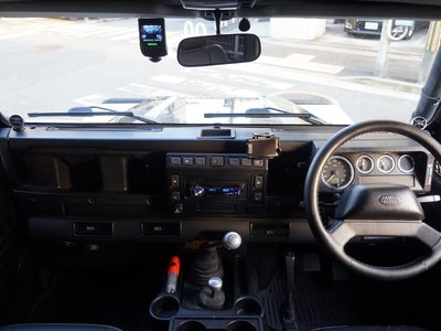 LAND ROVER DEFENDER - 9