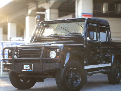 LAND ROVER DEFENDER - 1