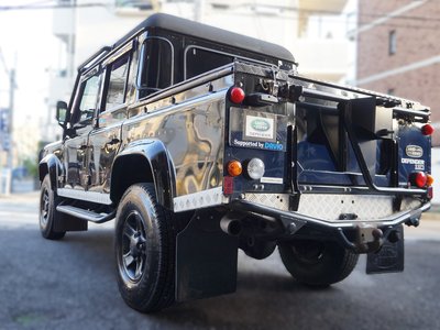 LAND ROVER DEFENDER - 7