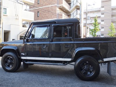 LAND ROVER DEFENDER - 8